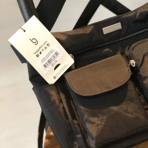 Baggalini Everyplace Tote/ Crossbody Bag